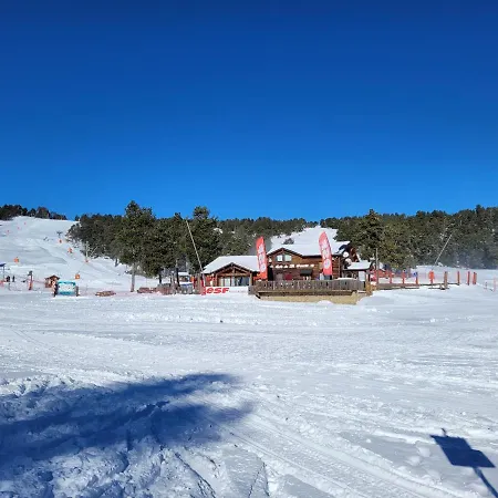 Avec Vue Sur Les Montagnes Font-Romeu-Odeillo-Via